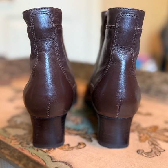 Classic Elements Brown Leather Booties, Women’s Sz 6 - Picture 6 of 13